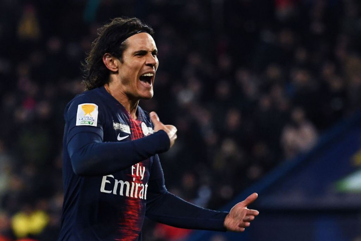 Cavani Berencana Gantung Sepatu di PSG