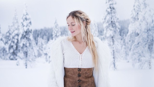 Alunan Kulning Jonna Jinton, Cara Unik Membius Binatang untuk Mendekat