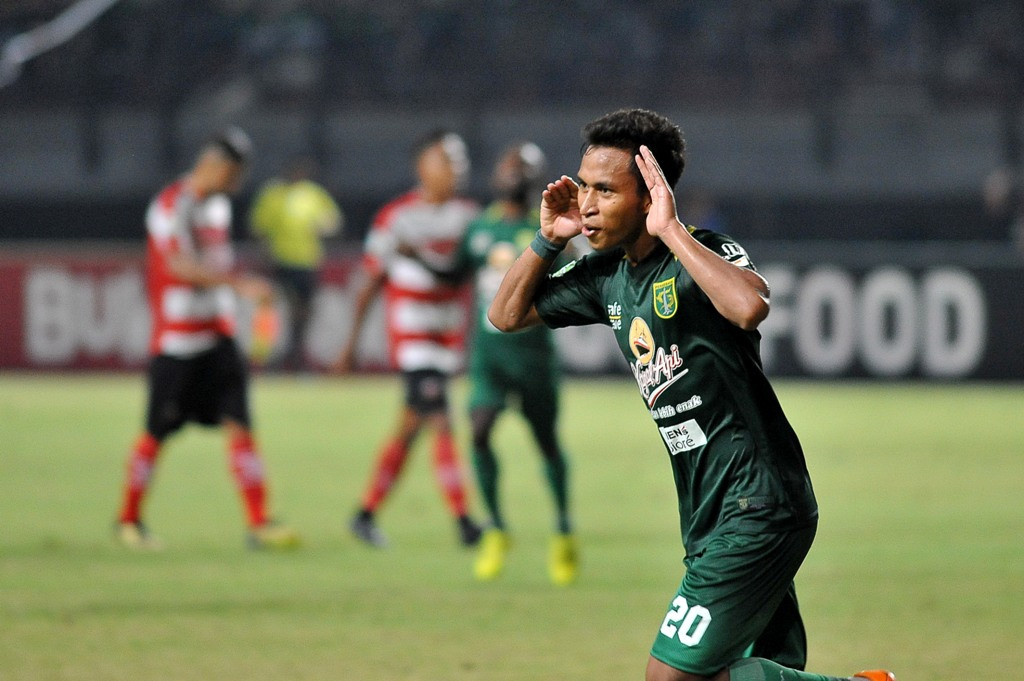 Selebrasi Osvaldo Haay usai mencetak gol untuk Persebaya ke gawang Madura United di Liga 1 2018. (Foto: ANTARA/M Risyal Hidayat)