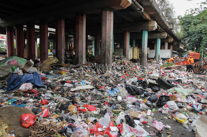 Kolong Tol Wiyoto-Wiyono Beralih Fungsi Jadi TPS