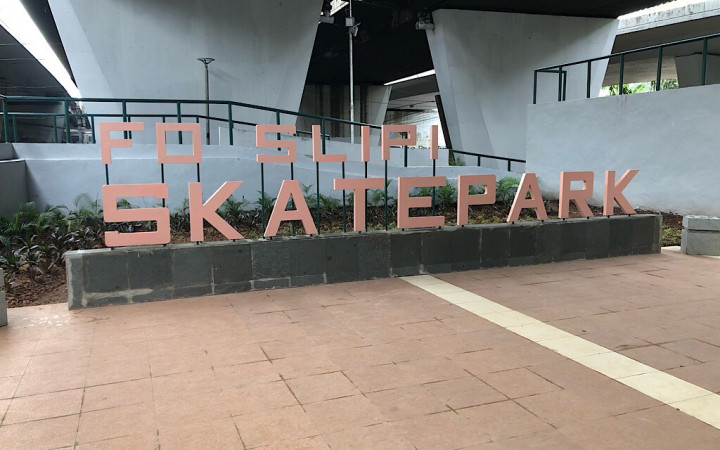 Kolong <i>Flyover</i> Slipi Disulap Jadi Skatepark