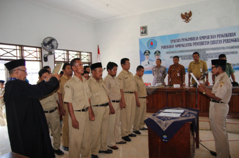 Gaji Perangkat Desa Lebih Besar Dari Pns Golongan Ii A