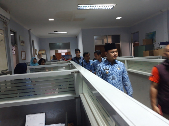 Masih Pakai Kantong Plastik, Operasi Toko Modern di Bogor bakal Dicabut