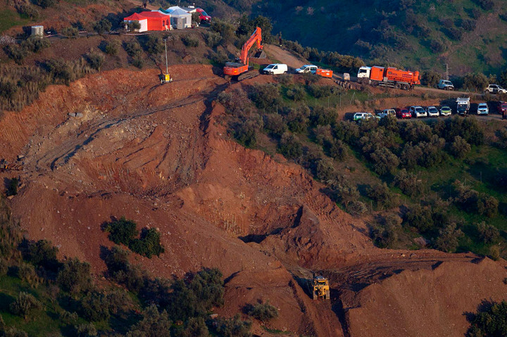 Seorang Balita Tercebur ke Sumur Sedalam 110 Meter