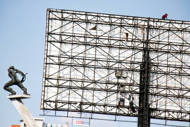 Proses Perizinan Pemasangan Reklame Dikeluhkan