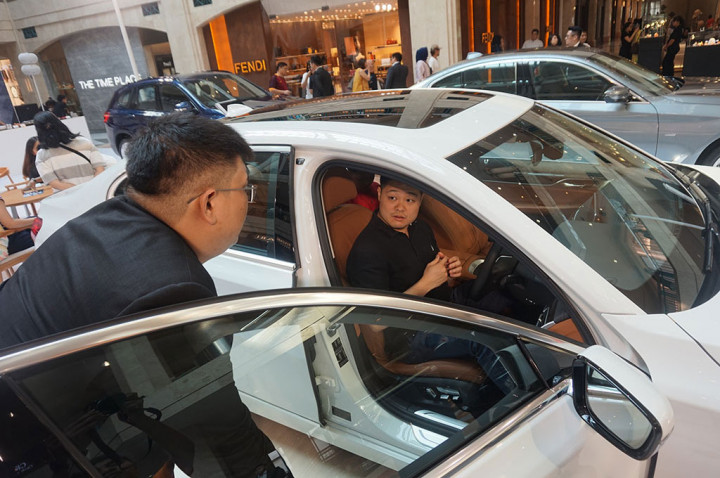 Pasar Mobil Mewah Baik-Baik Saja