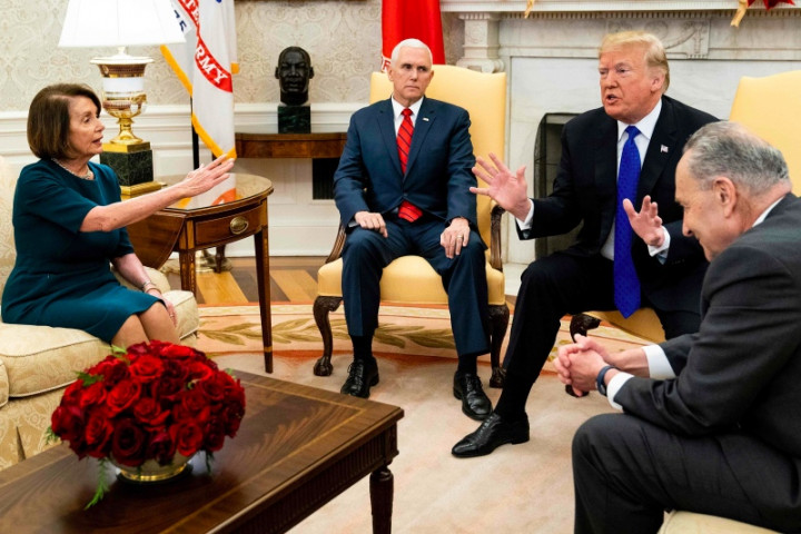 Trump Larang Ketua DPR AS Gunakan Pesawat Pemerintah