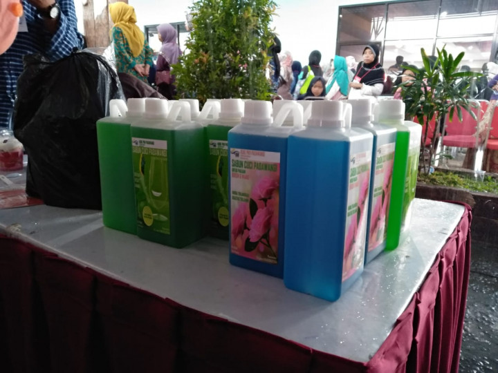 Jokowi Borong Sabun Cuci Peserta PKH Hingga Rp2 Miliar