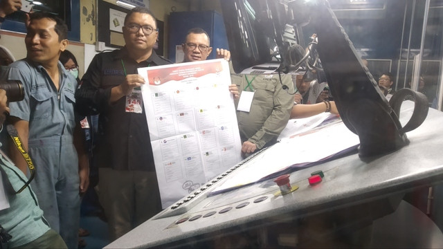 Surat Suara Dicetak