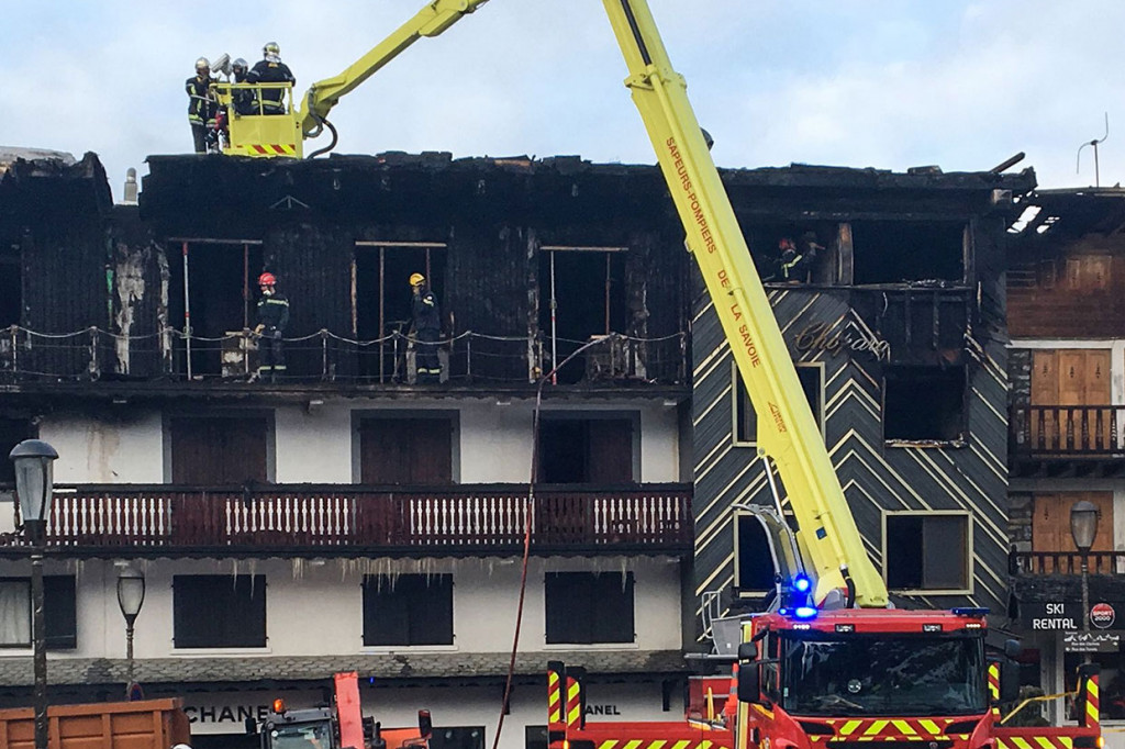 Dua Orang Tewas dalam Kebakaran Resor Ski Prancis