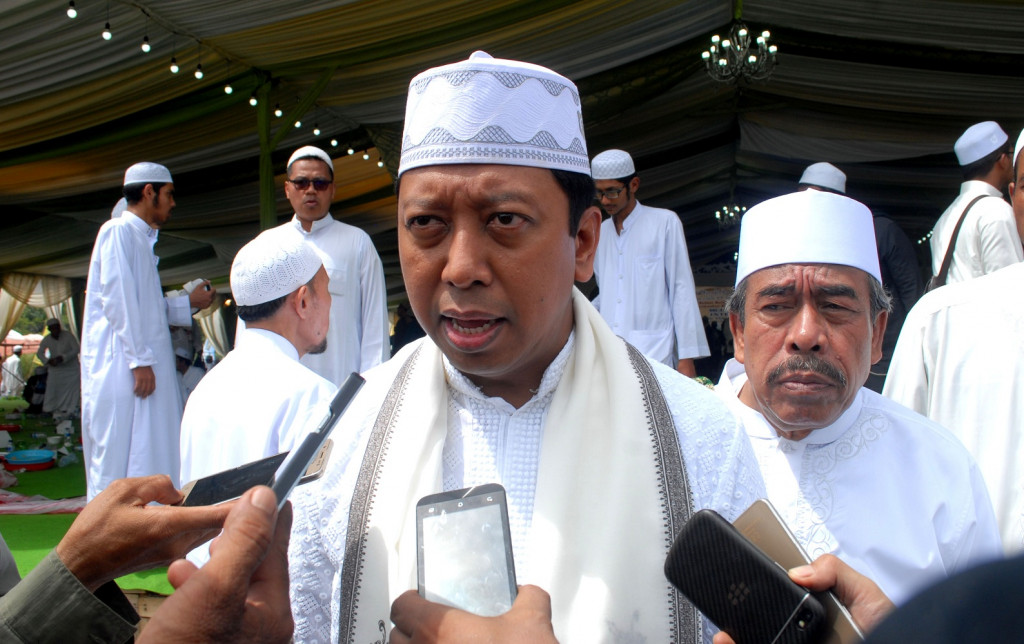 Ketua Umum DPP PPP Muhammad Romahurmuziy (tengah) saat berkunjung ke Sukabumi, Jawa Barat, Kamis (16/11/2017). Foto: Antara/Budiyanto