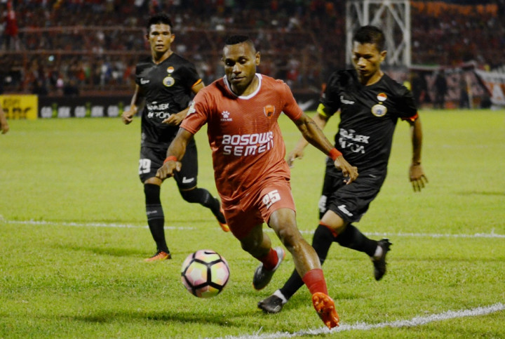 Tibo dan Oh In-kyun Resmi Gabung Persipura