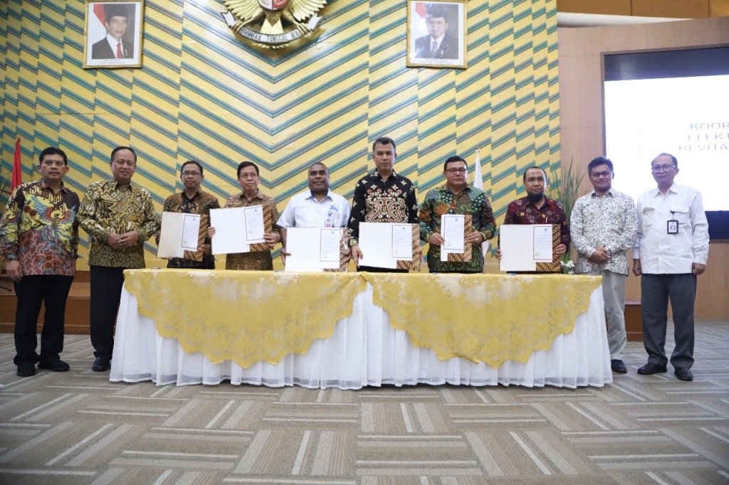 Dirjen Sumber Daya Iptek dan Dikti Kemenristekdikti, Ali Ghufron Mukti (kiri) di  acara Peningkatan Efektivitas Pelaksanaan Anggaran Sarana dan Prasarana Tahun Anggaran 2019 di Lingkungan PTN dan LLDikti, Kemenristekdikti/Humas SDID