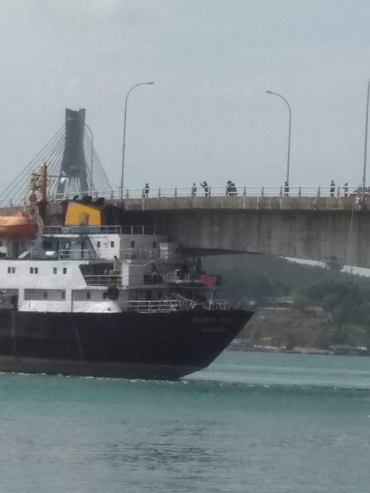 Kapal Tanker Tabrak Jembatan 2 Barelang Batam