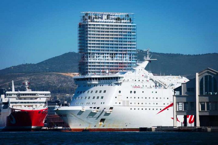 Gedung 3 Warna yang Sederhana dan Sarat Makna