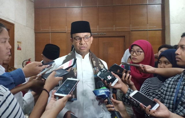 Anies Perintahkan Sekda Cek Perizinan Food Court Pulau D