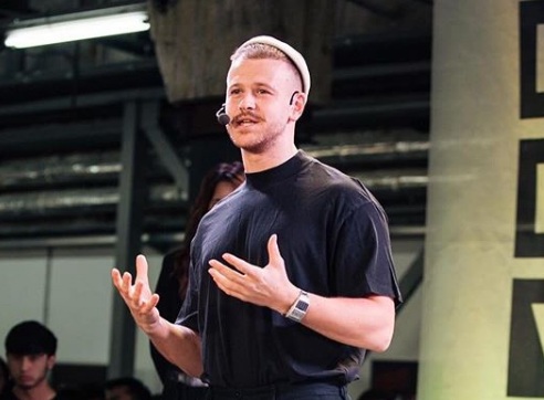 Cinta dan Obsesi Josh Lamonaca di Dunia Potong Rambut