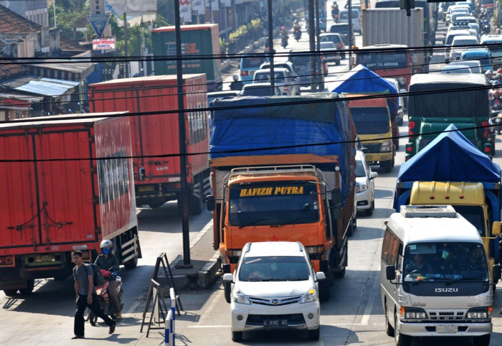 Tantangan Besar APM Truk di Indonesia