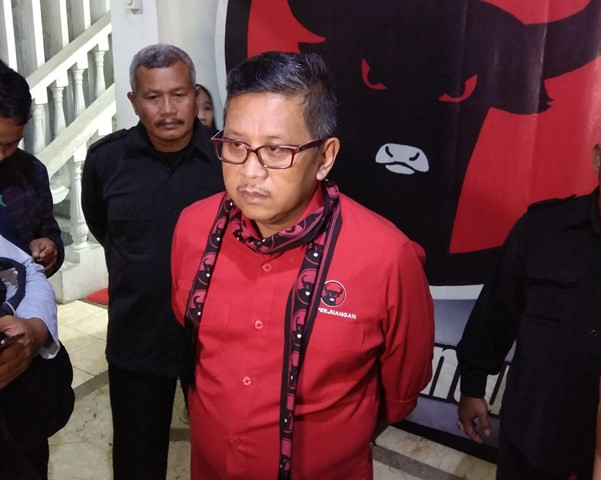 Hasto Kecam Selebaran Menyudutkan Jokowi-Ma'ruf