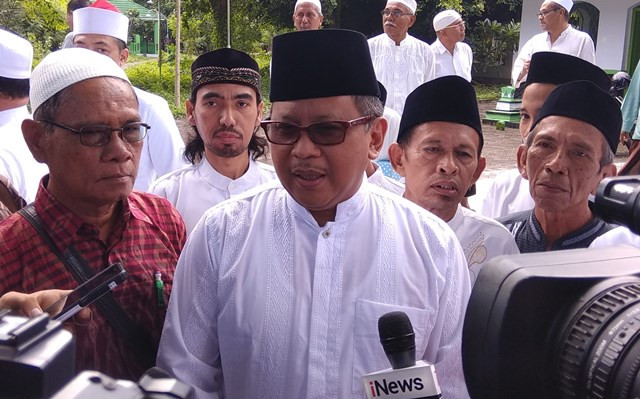 Hasto Sebut Penyebar Hoaks Kurang Olahraga