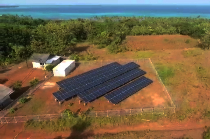 Sinar Matahari Minim, Aliran Listrik di Pulau Parang Terganggu