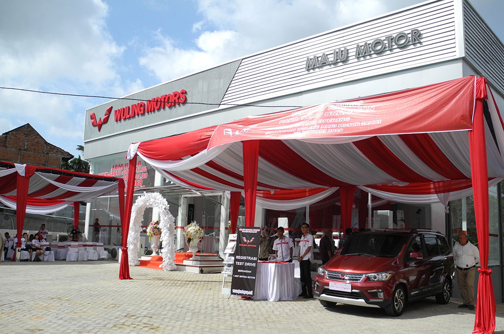 Wuling membuka dealer baru di Jambi. Wuling Motors