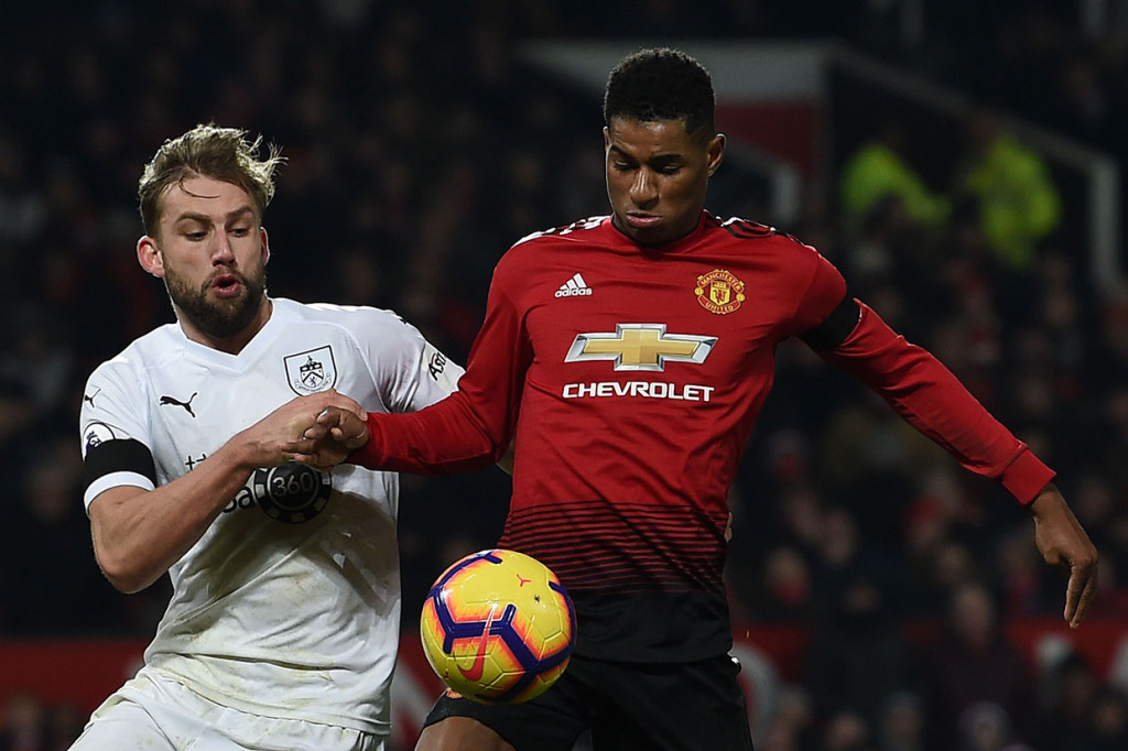 MU Nyaris Tersungkur di Kandang Sendiri