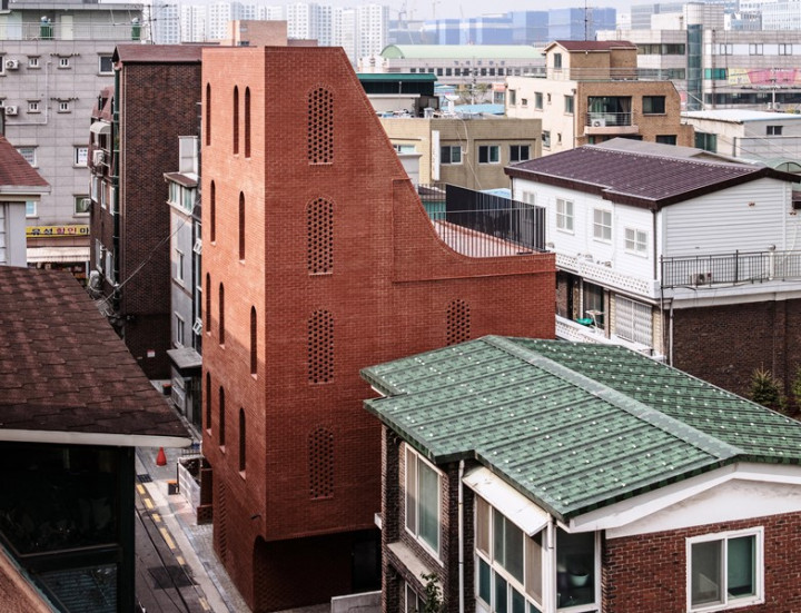 Rumah 'Langsing' di Seoul yang Padat