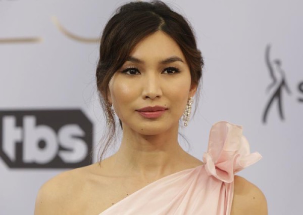 Gaun Bintang Crazy Rich Asians di SAG Awards Dirancang Selama 100 Jam