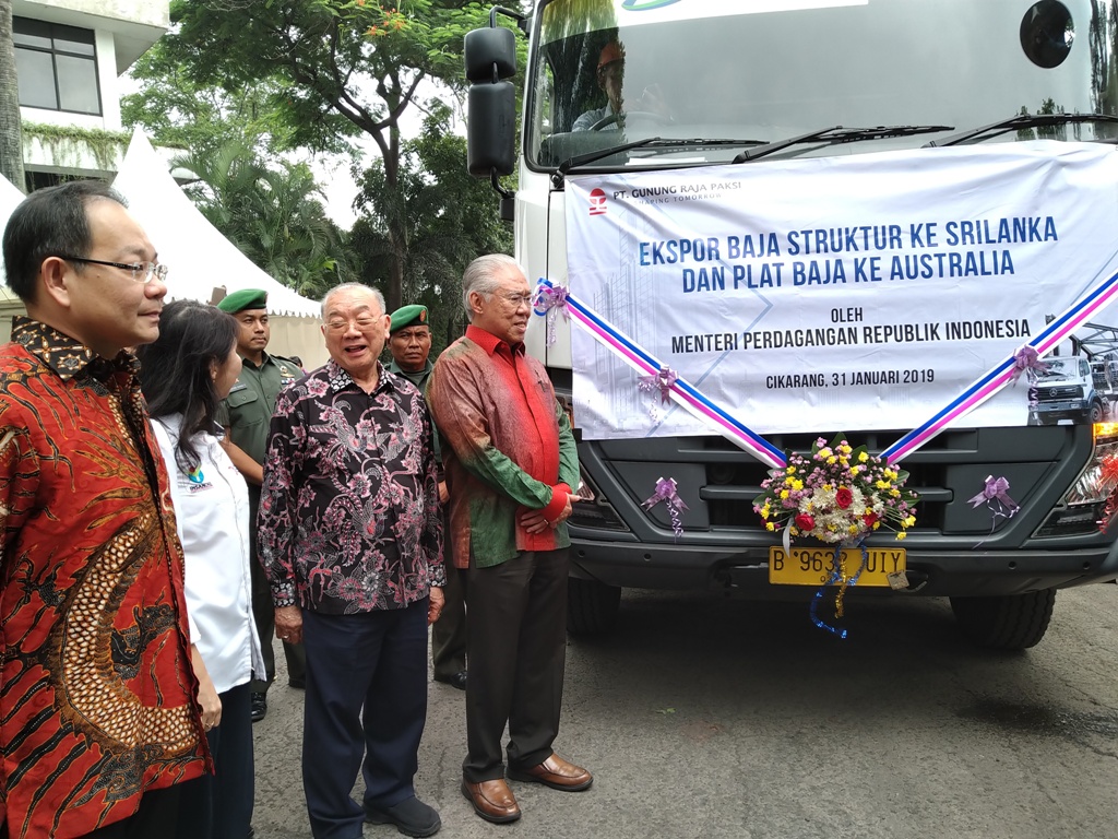 Menteri Perdagangan (Mendag) Enggartiasto Lukita saat melepas ekspor baja ke Sri Lanka dan Australia. (FOTO: Medcom.id/Ilham Wibowo)