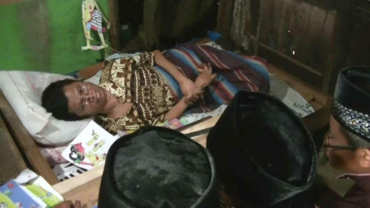 Lumpuh Tak Menghentikan Untoro untuk Berbagi Ilmu