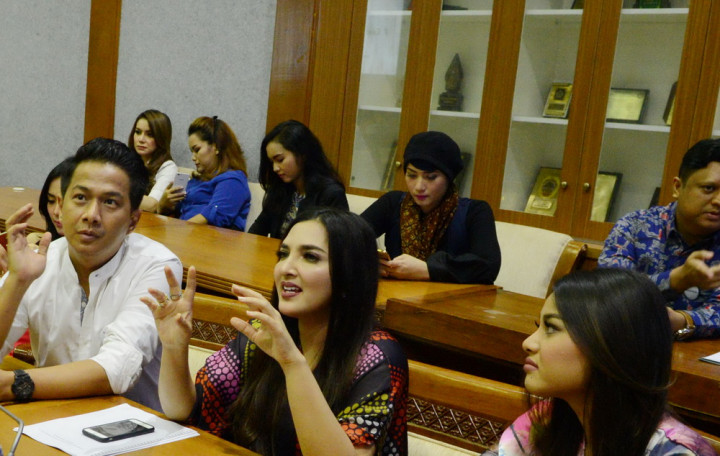 Ashanty Sarankan Jerinx SID dan Anang Debat Terbuka soal RUU Permusikan