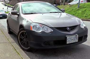 Cermati Posisi Tepat Ban saat Parkir Mobil