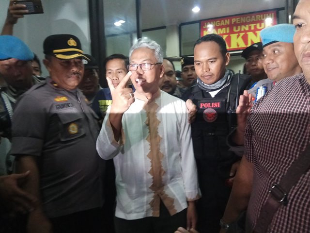 Buni Yani di Kantor Kejari Depok, Jumat 1 Februari 2019, Medcom.id - Octa (Octavianus Dwi Sutrisno)