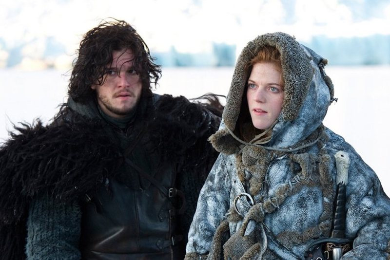 Kit Harrington dan Rose Leslie dalam Game of Thrones (HBO)