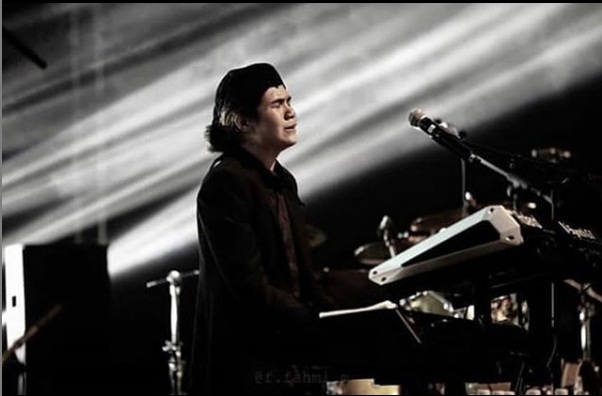 Gantikan Ahmad Dhani di Panggung Konser, Dul Menangis