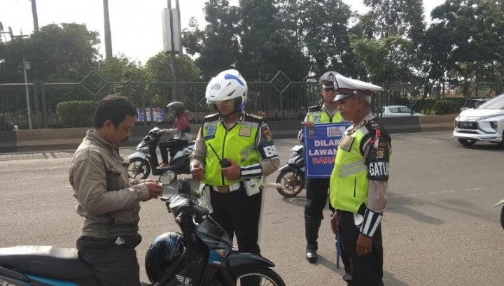 Lawan Arah, Belasan Pemotor di Tangerang Kena Tilang