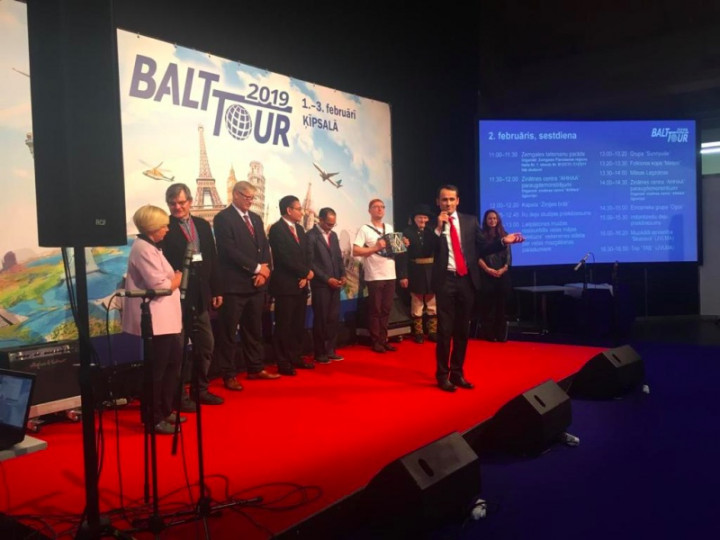 Seniman Indonesia Pukau Warga Latvia