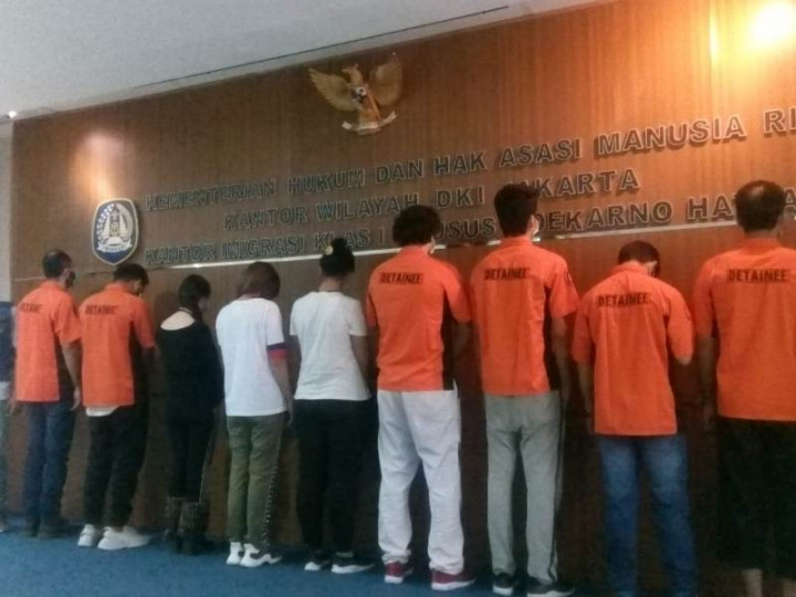 Ketahuan Berpaspor Palsu, Ratusan WNA Ditahan di Soetta