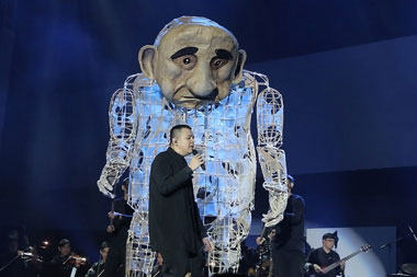 Tulus Hadirkan Sosok 