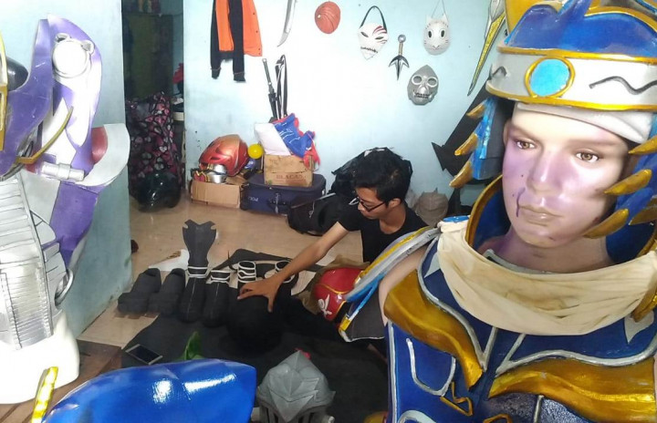 Pembuat Kostum Jagoan Super yang Mendunia