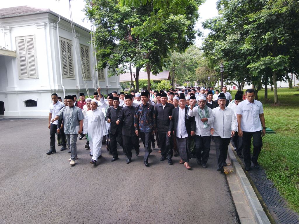 Jokowi Ajak Ulama Luruskan Fitnah dan Hoaks