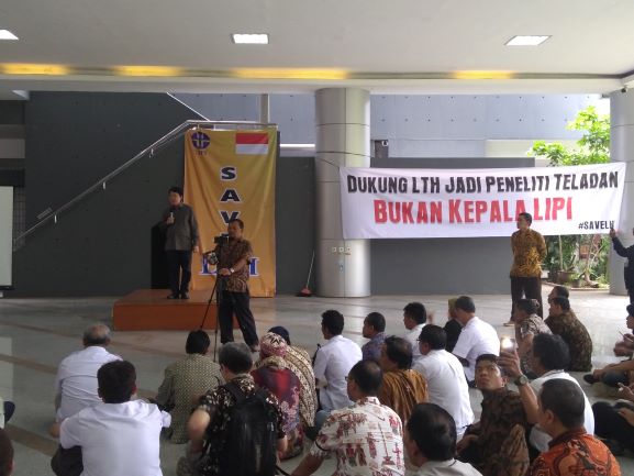 Pegawai dan peneliti LIPI menggelar aksi unjuk rasa, Medcom.id/Kautsar Widya Prabowo.