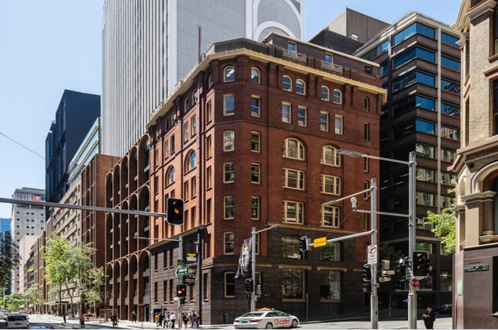 Susunan Batu Bata Percantik Gedung Setinggi 26 Lantai