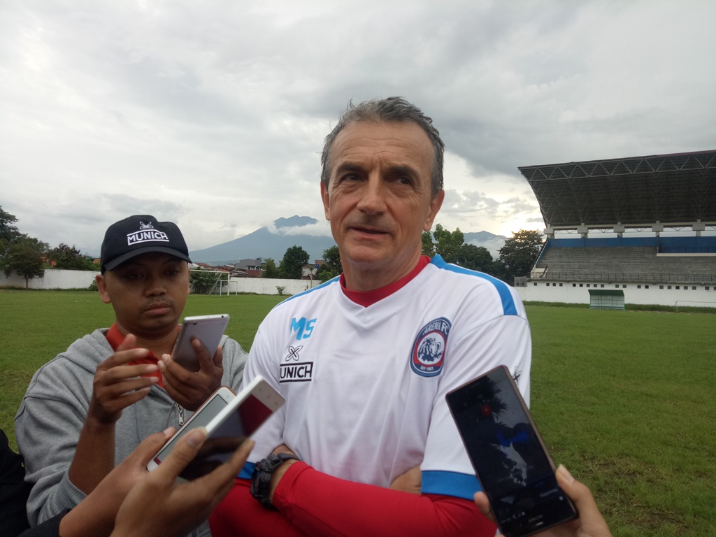 Pelatih Arema, Milomir Seslija. (Foto: Daviq/Medcom.id)