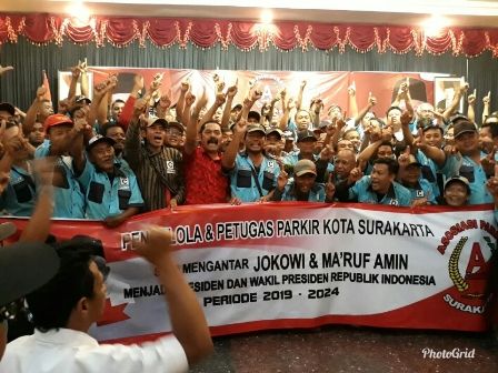 Juru Parkir di Solo Deklarasi Dukung  Jokowi-Ma'ruf