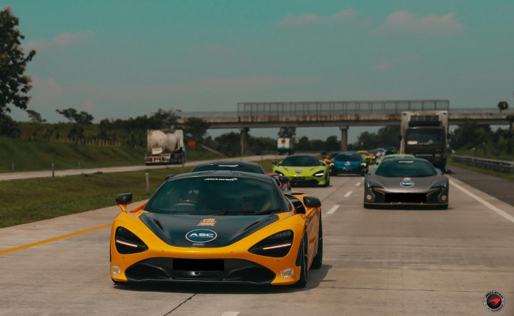 MCI Cicipi Panasnya Beton Tol Jakarta - Semarang