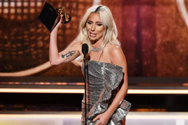 Lagu Shallow Antar Lady Gaga dan Bradley Cooper pada Piala Grammy