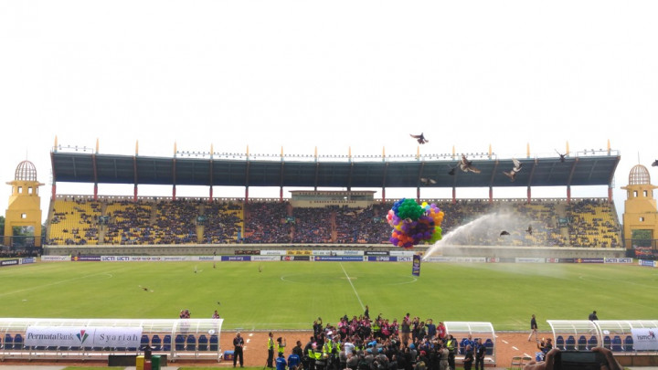 Susunan Pemain Persib vs Persiwa