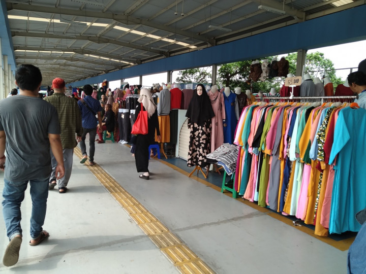 Omzet Pelapak Skybridge Tanah Abang Tembus Rp5 Juta/Hari